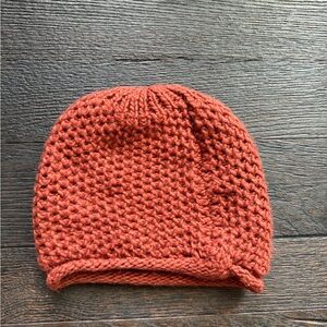 Burnt orange beanie hat
Zara 
Medium